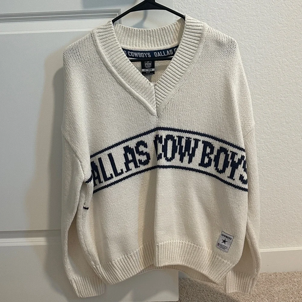NFL Dallas Cowboys Knit Sweater - Picture 1 of 4